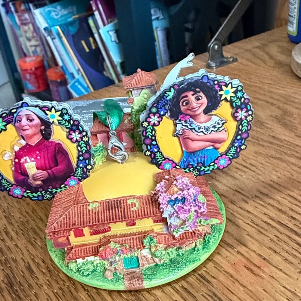 Disney Encanto Colorful light up ornament new with tags Sketchbook